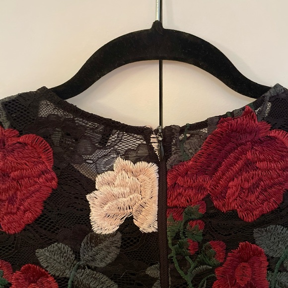 Laundry by Shelli Segal Bell Sleeve Bodycon Dress - Picture 8 of 11